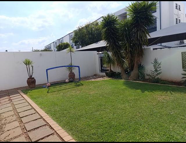 3 BEDROOM PROPERTY TO RENT IN GREENSTONE HILL